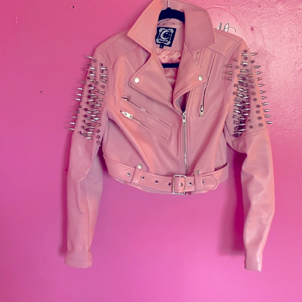 Pastel pink kill star studded jacket